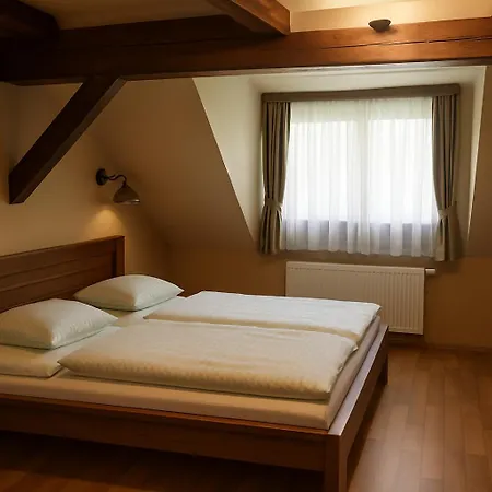 Stary Mlyn Szálloda 3*